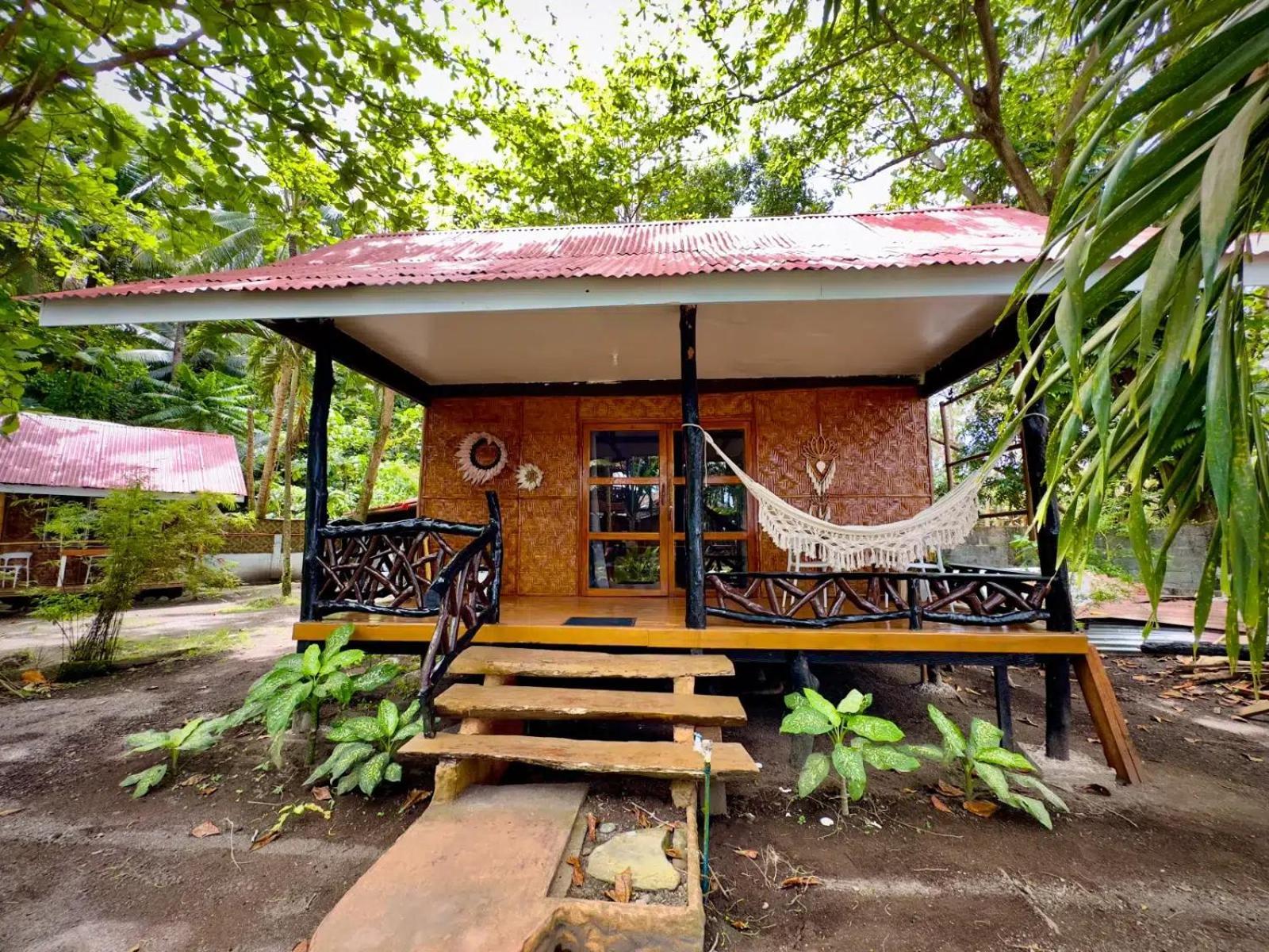 Playa Del Fuego Camiguin Beach Hostel & Resort マンバヤオ エクステリア 写真