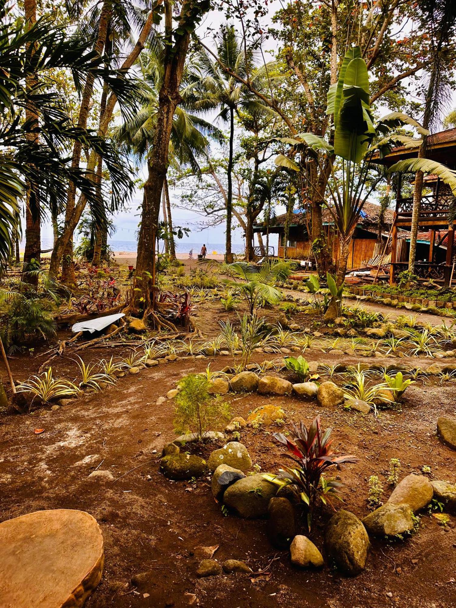 Playa Del Fuego Camiguin Beach Hostel & Resort マンバヤオ エクステリア 写真