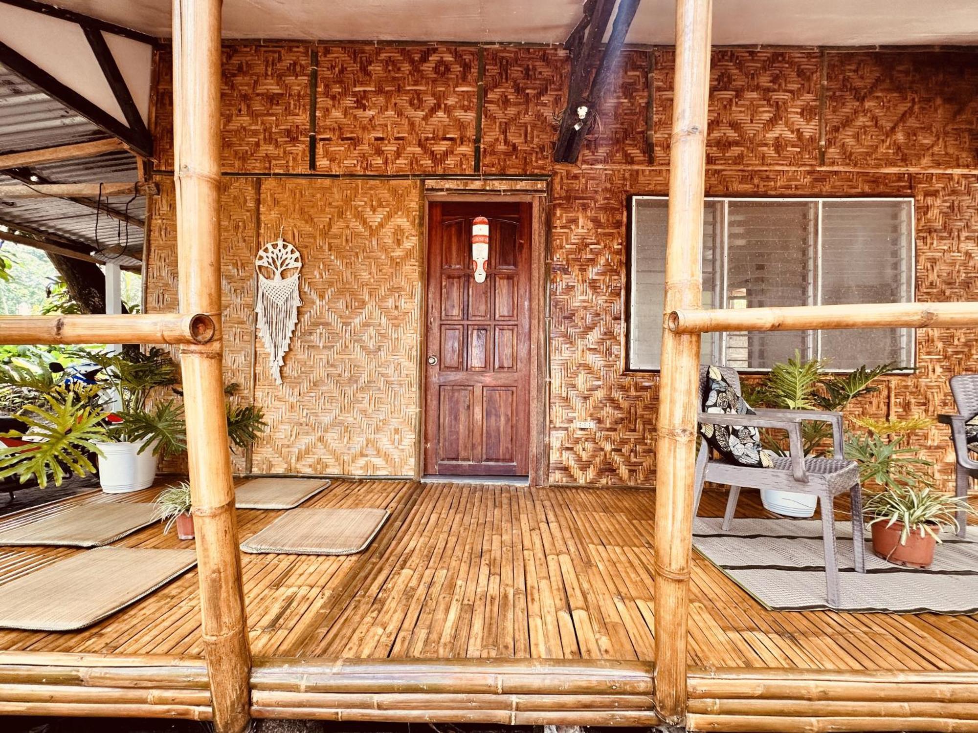 Playa Del Fuego Camiguin Beach Hostel & Resort マンバヤオ エクステリア 写真