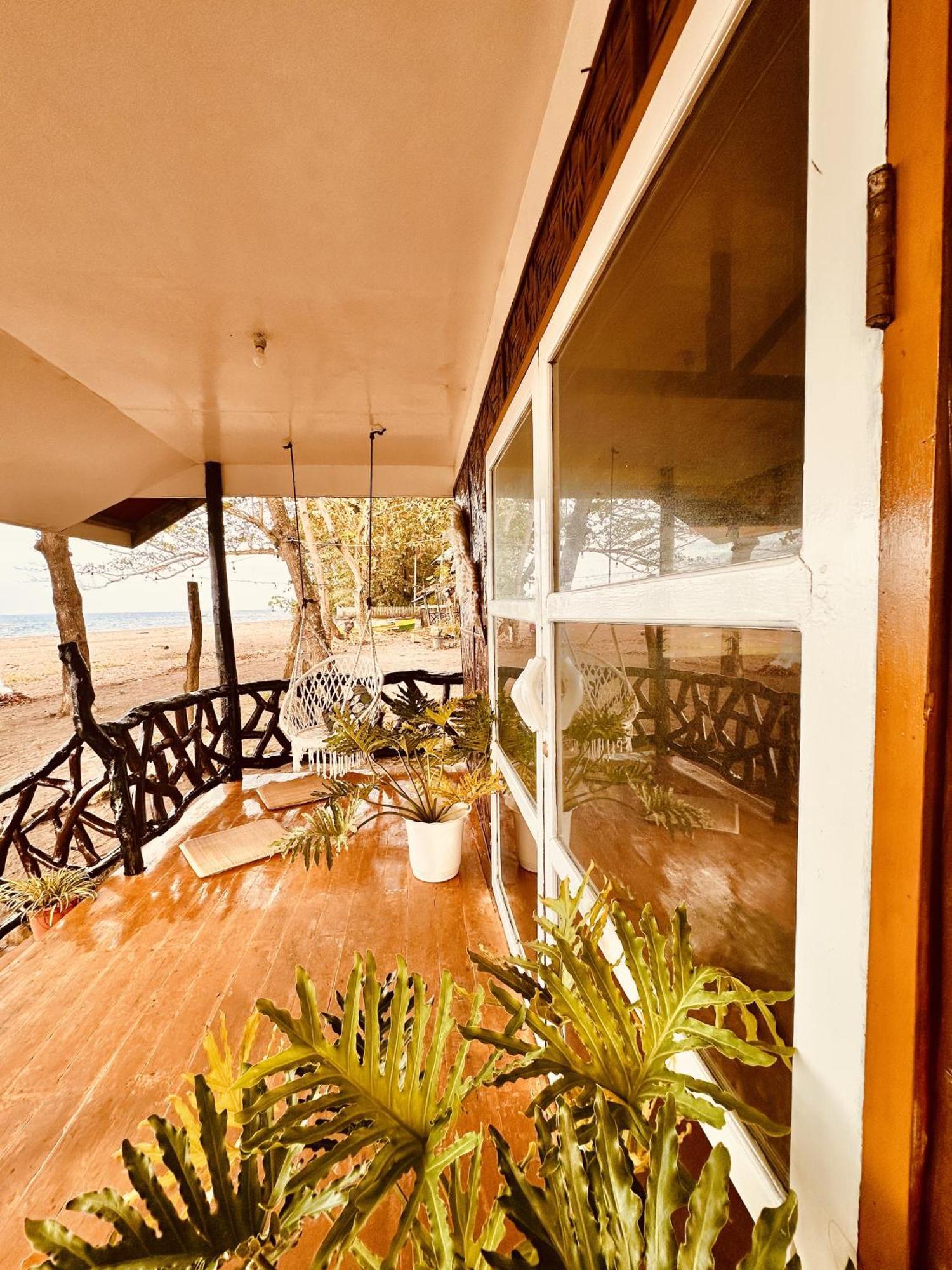 Playa Del Fuego Camiguin Beach Hostel & Resort マンバヤオ エクステリア 写真